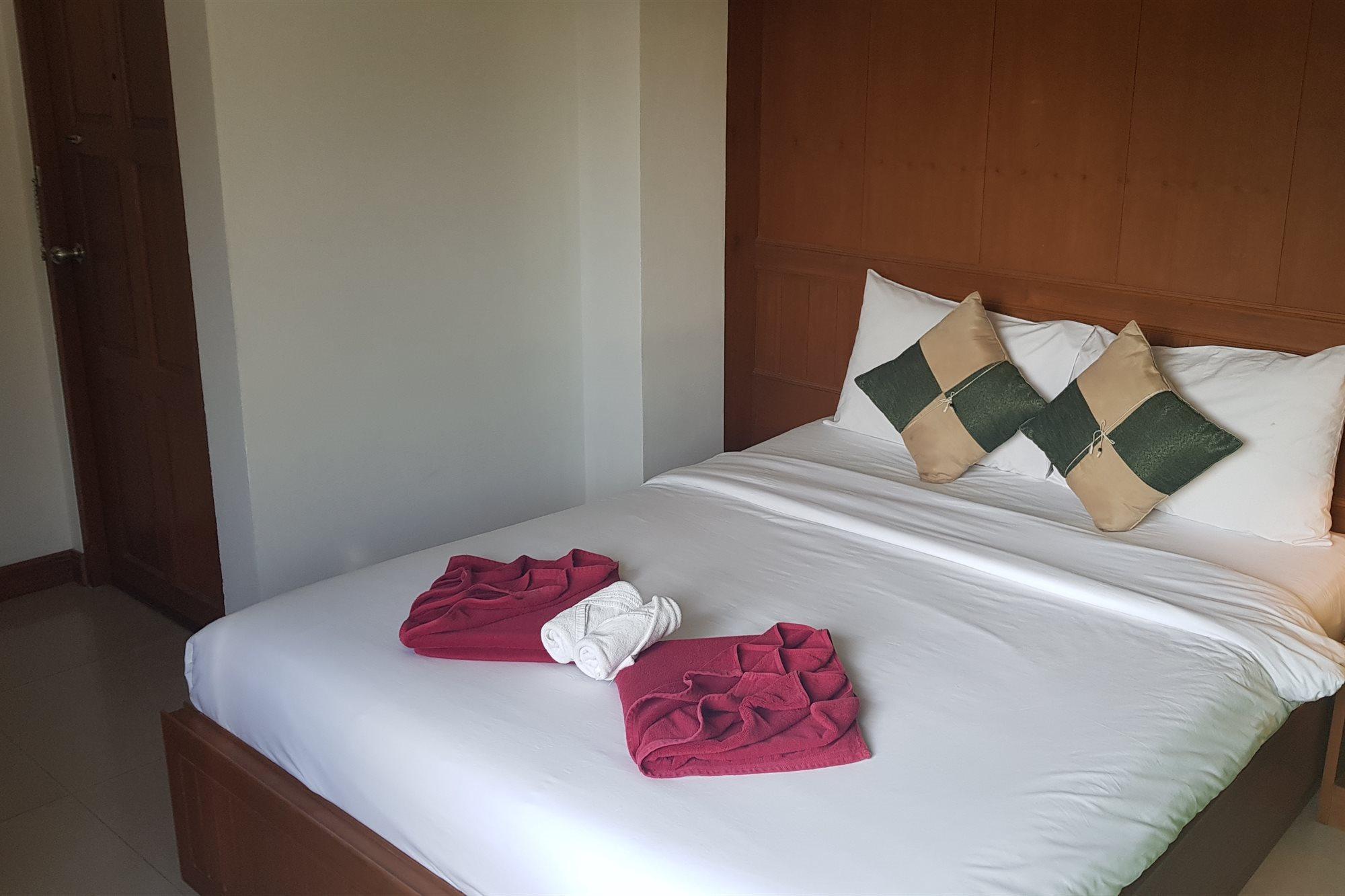 Pipikuku Hotel & Restaurant Phuket Exterior photo