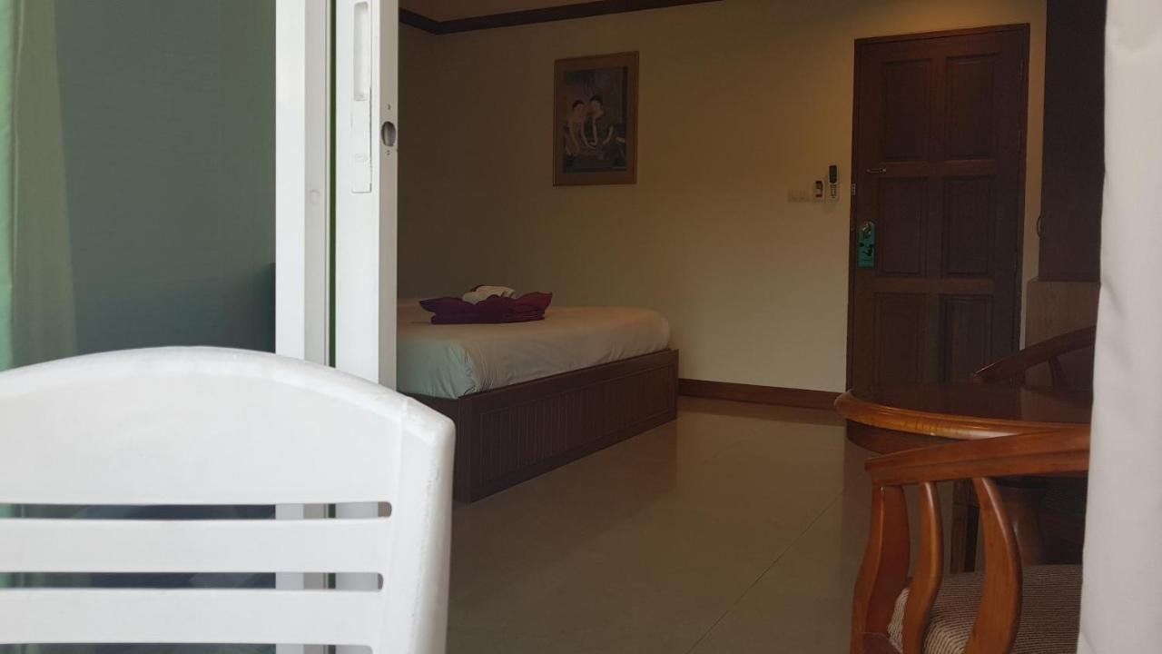 Pipikuku Hotel & Restaurant Phuket Exterior photo